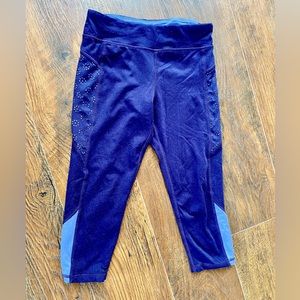 LiKE NEW Cropped purple leggings size medium (girls)